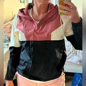 Volcom size small half zip, water resistant windbreaker/jacket pullover w hood.